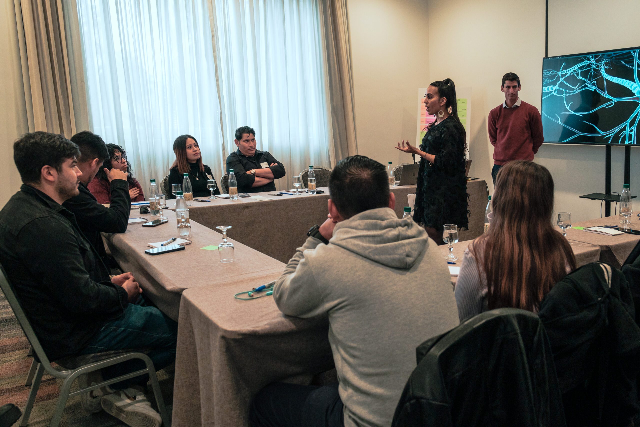 Charlas y Programas Personalizados para Clubes y Academias